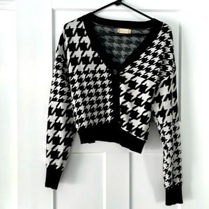 Altar’d State cardigan size Large, black/white